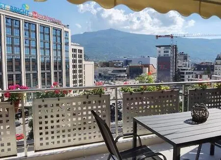 Cozy With Mountain View & Parking * Sofia