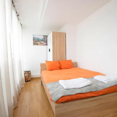 Cozy With Mountain View & Parking Apartment Sofia